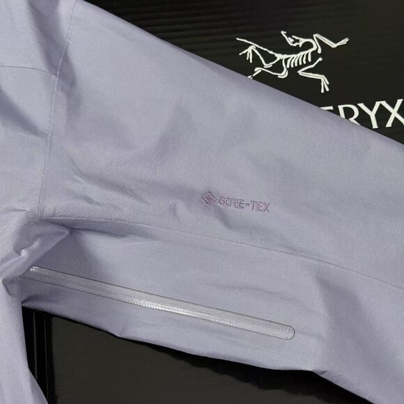ARC'TERYX BETA LT GOER-TXE Men's Jacket, Size L. - Picture 5 of 8
